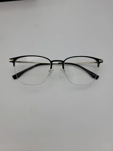 Cee Cler Eyewear Blue Light Glasses with case and accessories 2
